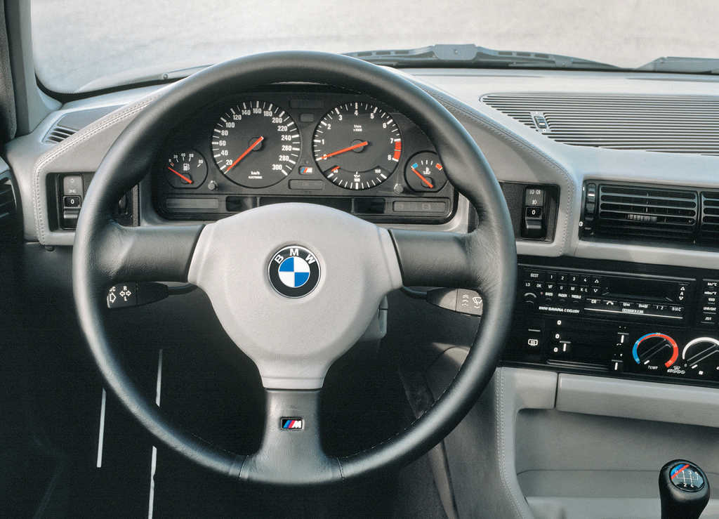 BMW_M5_(E34) interi+Âr