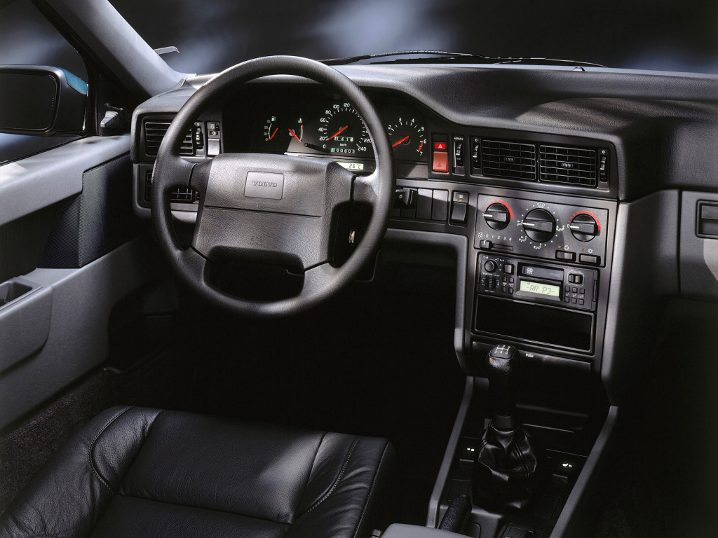 Volvo 850 1991 interior